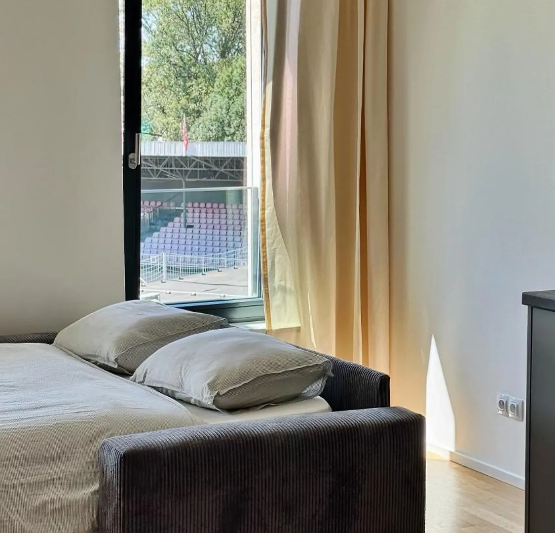 Spacious Urban Apartment With Terrace Prag